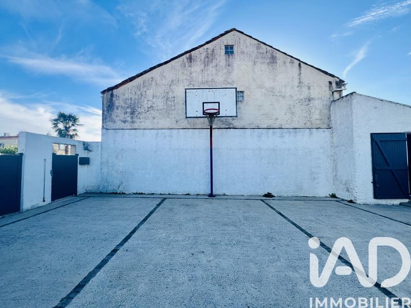 Maison - 200 m² - 9 pièces