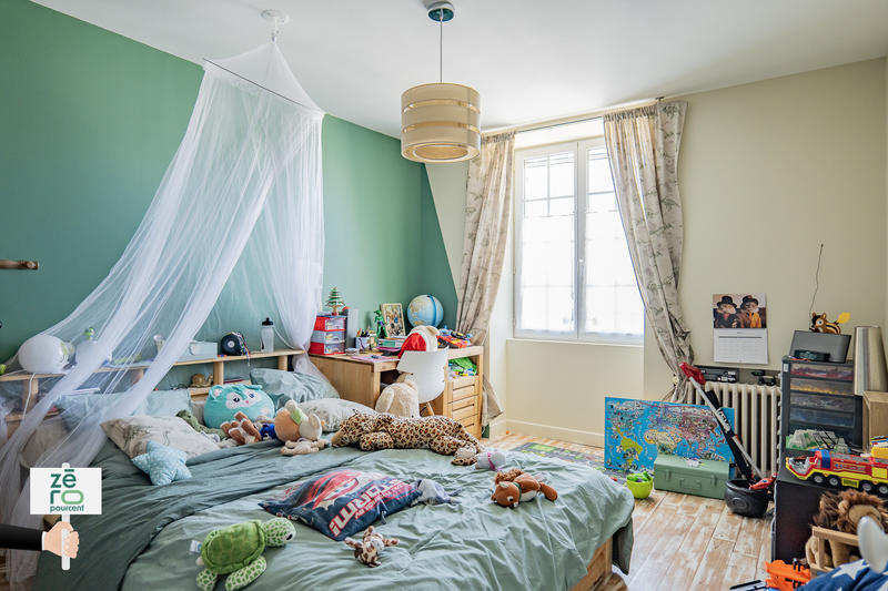 Maison - 208 m² - 8 pièces