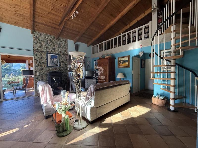 Villa - 203 m² - 4 pièces