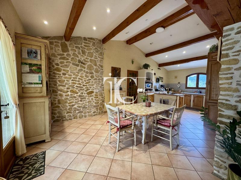 Villa - 172 m² - 5 pièces