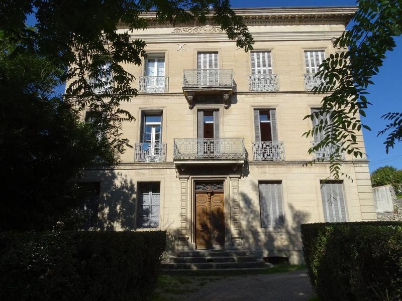 Maison - 410 m² - 2 pièces