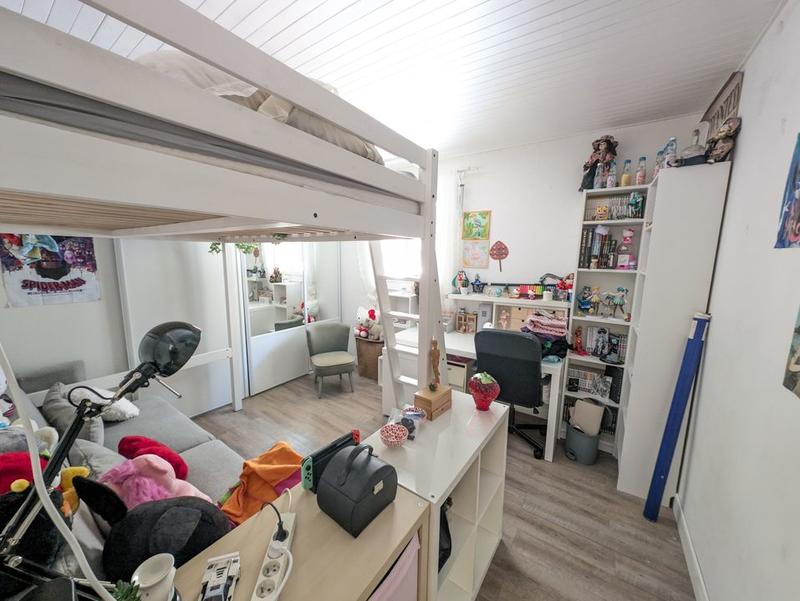 Maison - 200 m² - 6 pièces