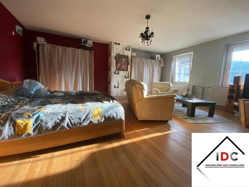 Maison - 265 m² - 7 pièces