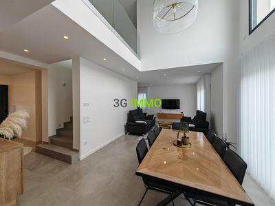 Maison - 155 m² - 6 pièces