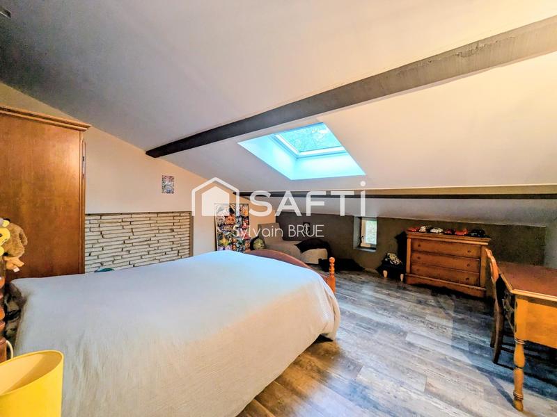 Maison - 255 m² - 11 pièces