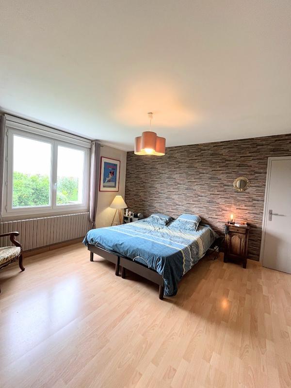 Maison traditionnelle - 160 m² - 7 pièces