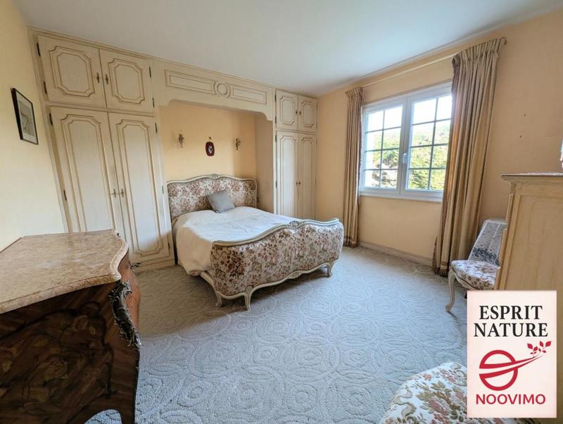 Maison - 180 m² - 7 pièces