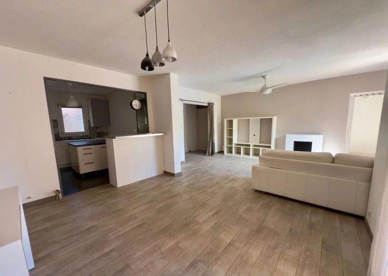 Maison - 103 m² - 6 pièces