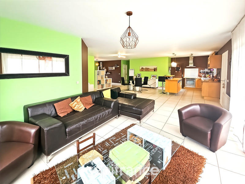 Maison - 141 m² - 6 pièces