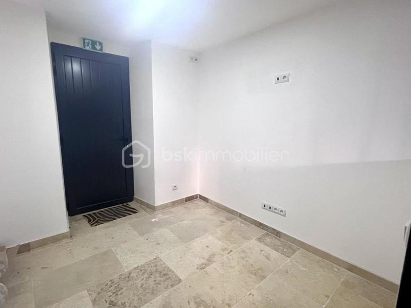 Local commercial - 33 m² - 2 pièces