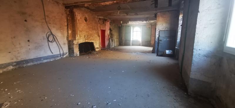 Maison - 300 m² - 8 pièces