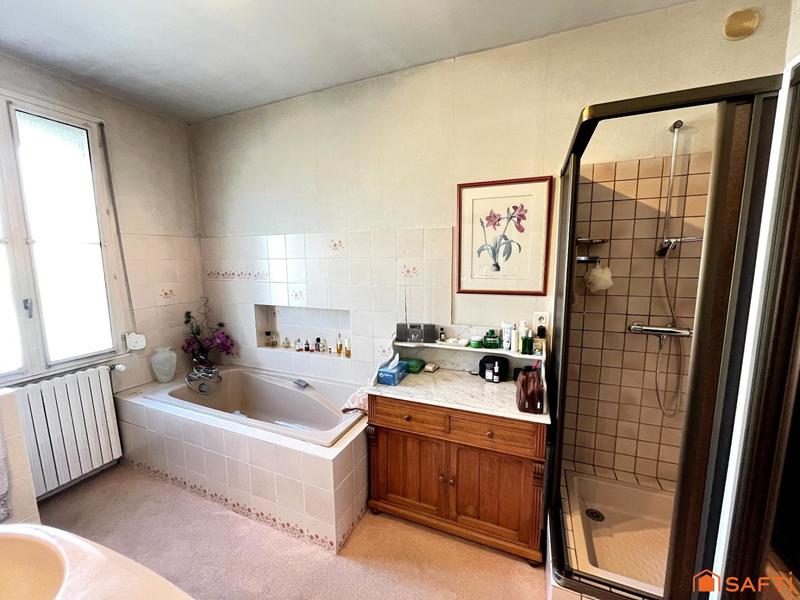 Maison - 159 m² - 8 pièces