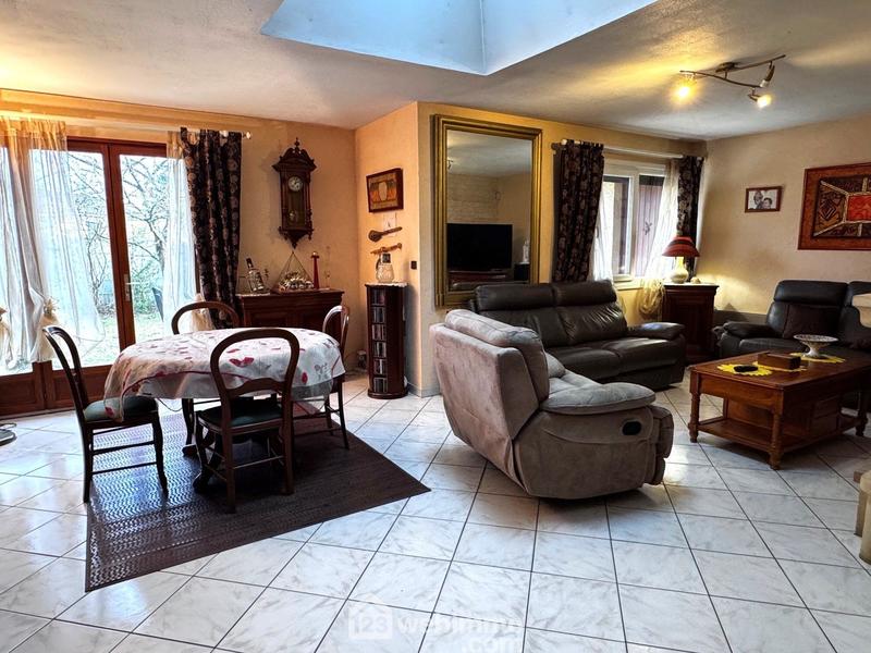 Maison - 98 m² - 5 pièces