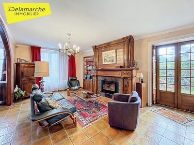 Maison - 180 m² - 10 pièces