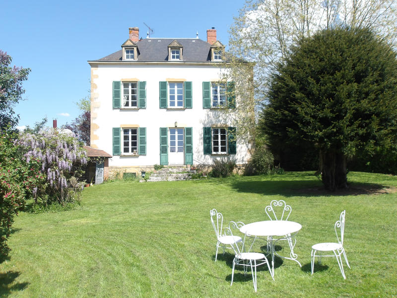 Maison - 215 m² - 9 pièces