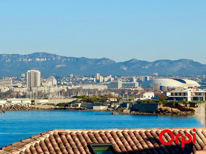 Maison - 236 m² - 6 pièces