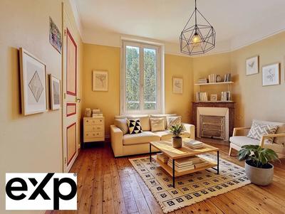 Maison - 240 m² - 7 pièces