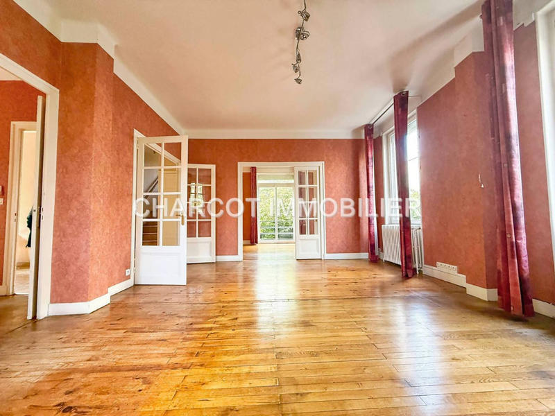 Maison - 172 m² - 8 pièces