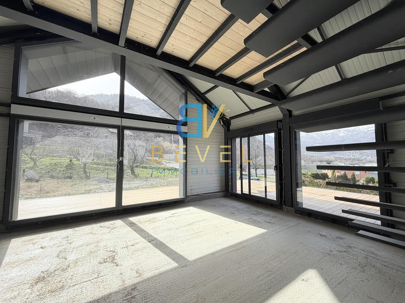 Maison - 160 m² - 6 pièces