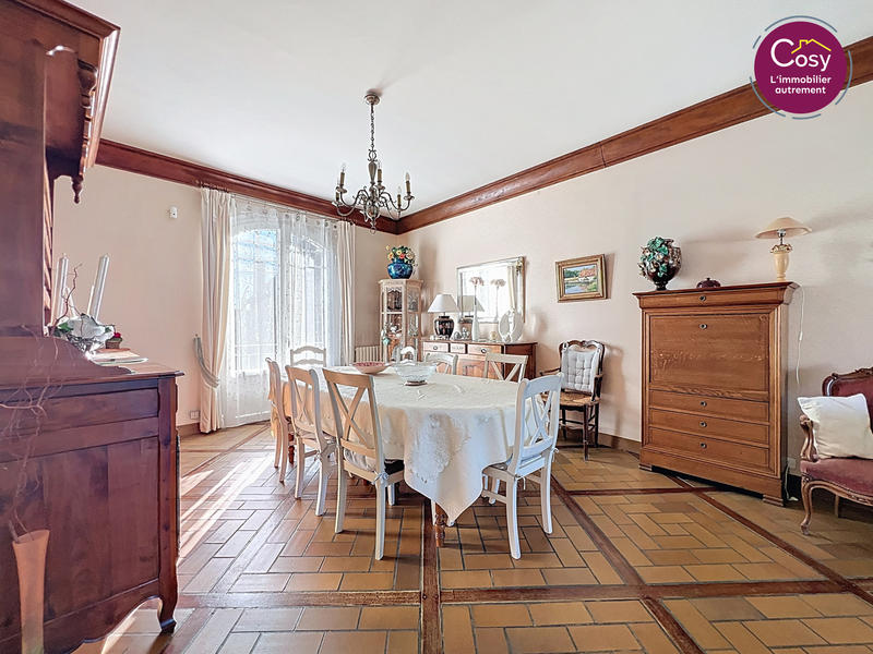 Propriété - 172 m² - 10 pièces