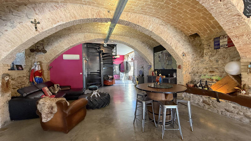 Maison - 205 m² - 7 pièces