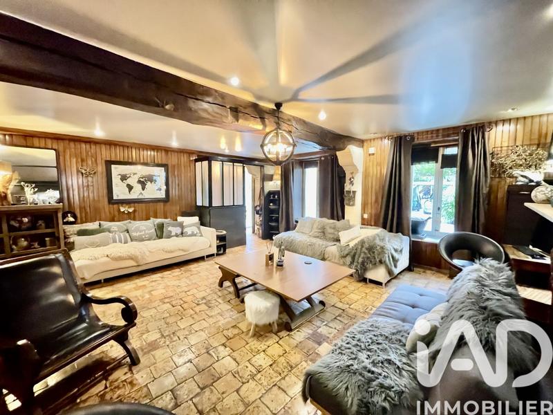 Maison - 408 m² - 11 pièces