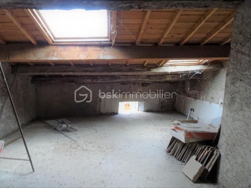 Maison de village - 100 m² - 10 pièces