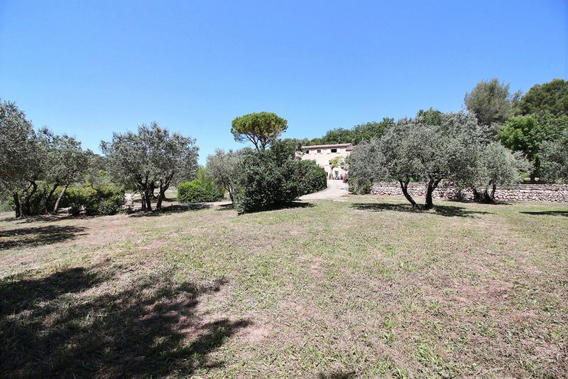 Maison - 270 m² - 12 pièces