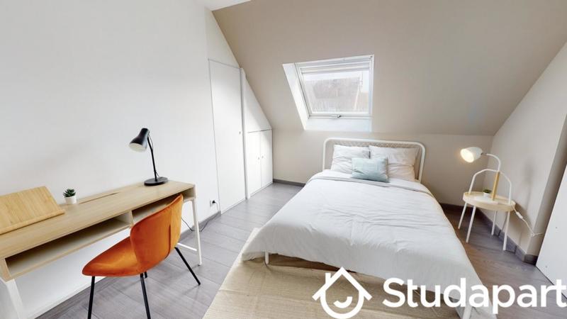 Chambre - 11 m² - 1 pièce