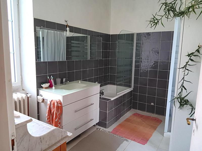 Maison - 200 m² - 10 pièces