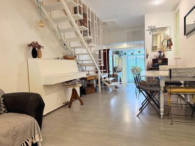 Maison de ville - 90 m² - 4 pièces