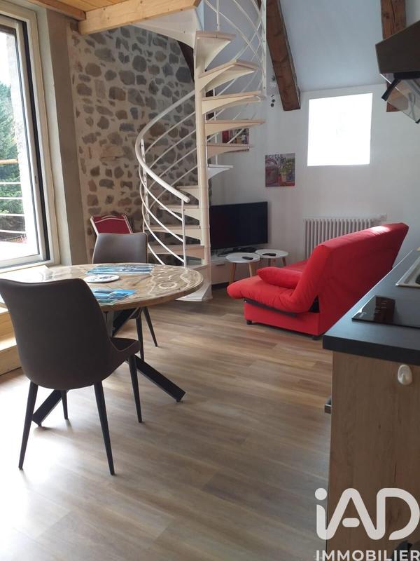 Maison - 231 m² - 7 pièces