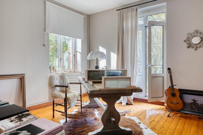 Maison - 313 m² - 13 pièces