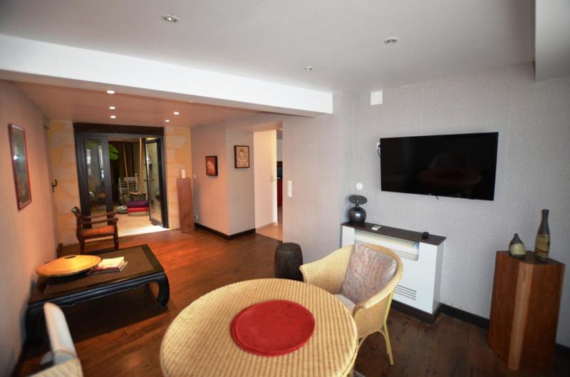 Maison chambre d'hôtes - 572 m² - 15 pièces