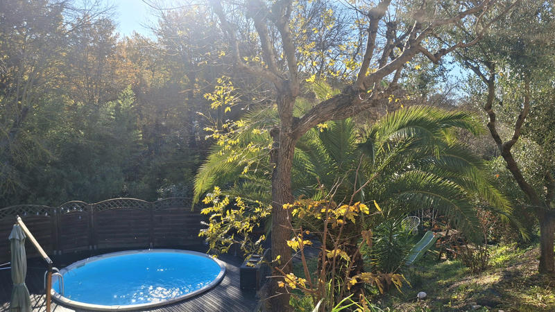 Maison - 207 m² - 7 pièces