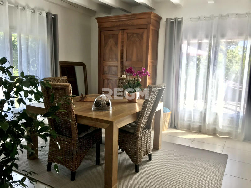 Maison - 130 m² - 5 pièces