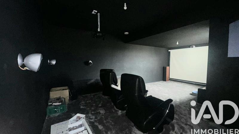 Maison - 203 m² - 2 pièces