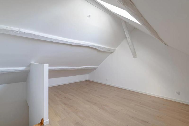 Appartement - 102 m² - 5 pièces