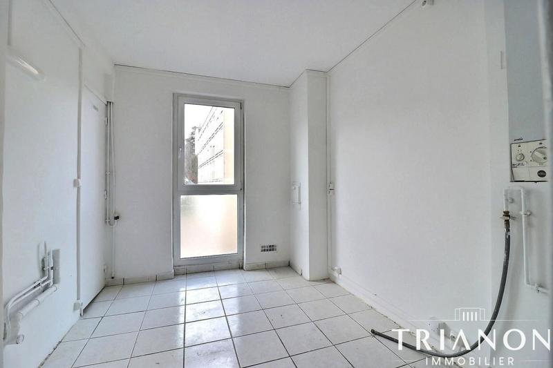 Appartement - 75 m² - 5 pièces
