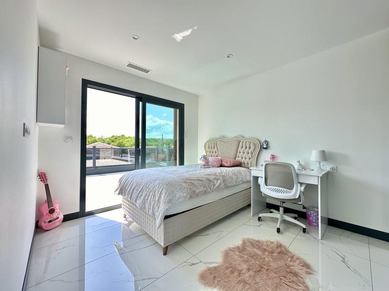 Maison contemporaine - 227 m² - 6 pièces