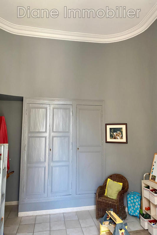 Appartement - 188 m² - 7 pièces