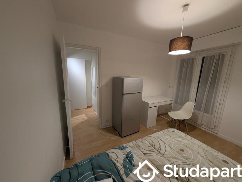 Chambre - 97 m² - 1 pièce