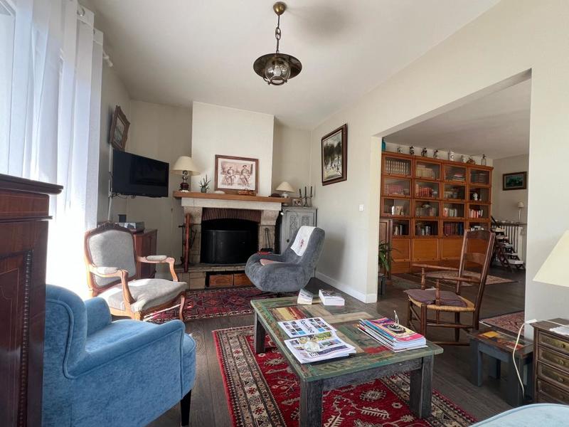 Maison - 140 m² - 5 pièces