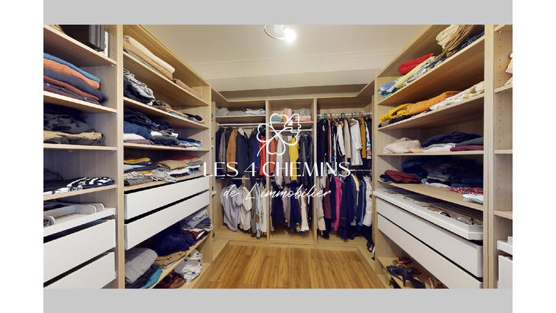 Villa - 236 m² - 4 pièces