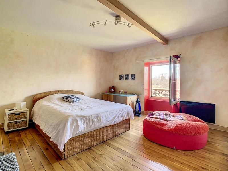 Demeure - 310 m² - 8 pièces