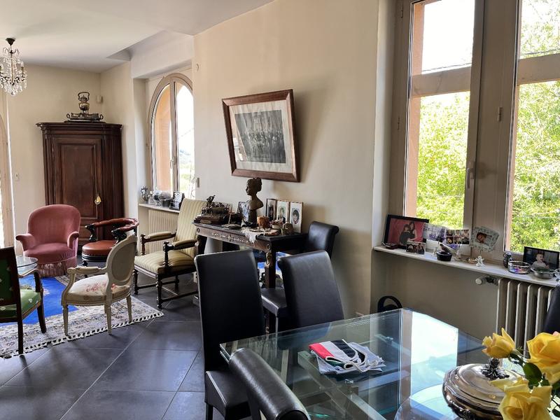 Maison de ville - 300 m² - 9 pièces