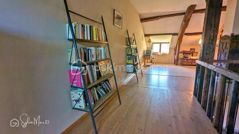 Maison - 300 m² - 6 pièces