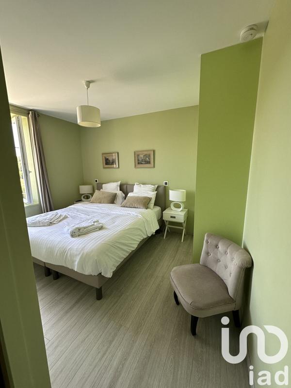 Maison - 227 m² - 9 pièces