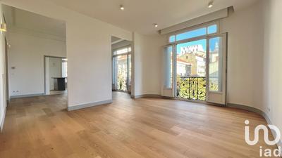 Appartement - 111 m² - 5 pièces