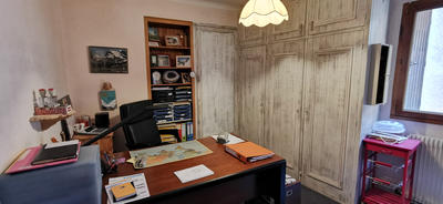 Maison - 201 m² - 7 pièces